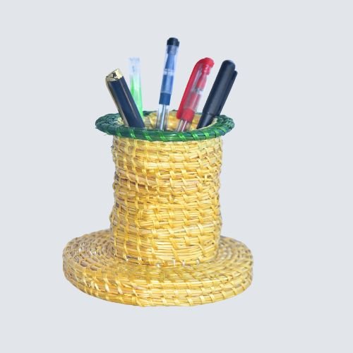 Handcrafted Sikki Pen Stand – Natural Golden Weave